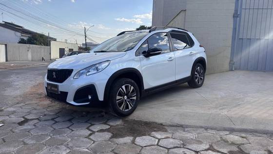 PEUGEOT 2008 1.6 16V THP FLEX GRIFFE 4P AUTOMÁTICO PEUGEOT 2008 1.6 16V THP FLEX GRIFFE 4P AUTOMÁTICO